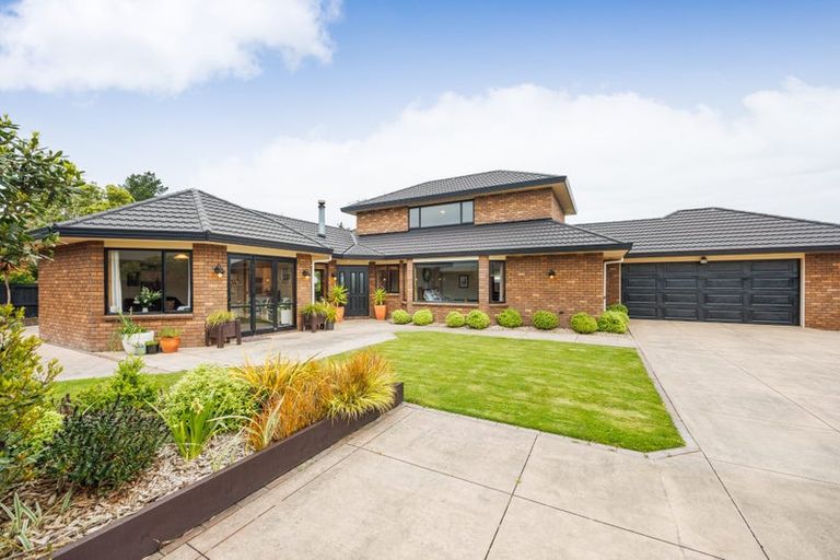 Photo of property in 7 Alpine Grove, Kelvin Grove, Palmerston North, 4414