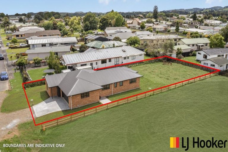 Photo of property in 17 Coolen Place, Tuakau, 2121