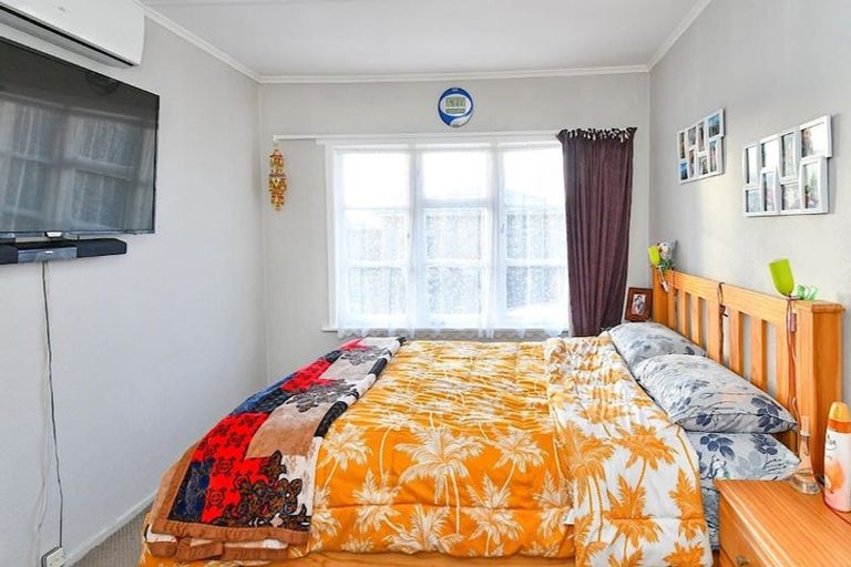 Photo of property in 23a Great South Road, Manurewa, Auckland, 2102