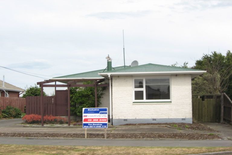Photo of property in 14 Frensham Crescent, Woolston, Christchurch, 8062