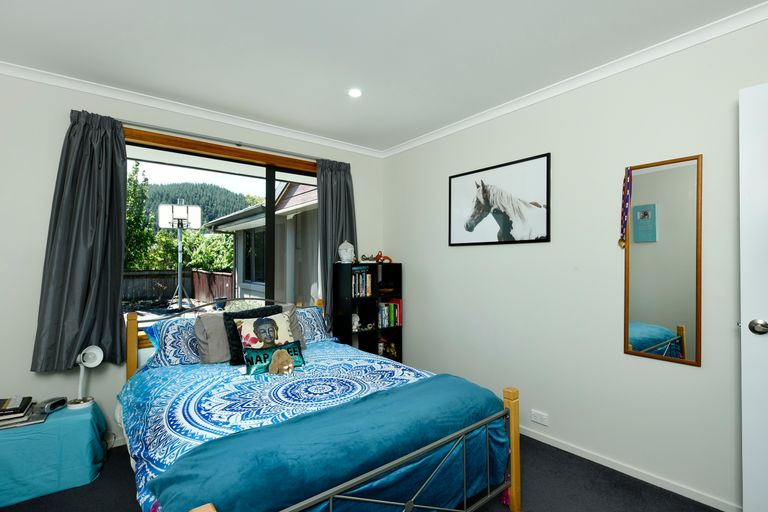 Photo of property in 22 Whiting Drive, Wakefield, 7025