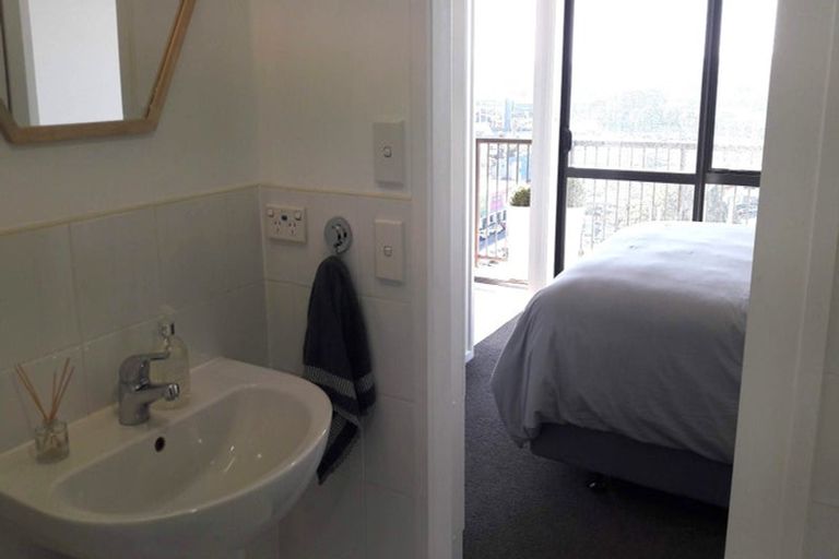 Photo of property in The Rennaissance, 5j/18 Ronwood Avenue, Manukau, Auckland, 2104