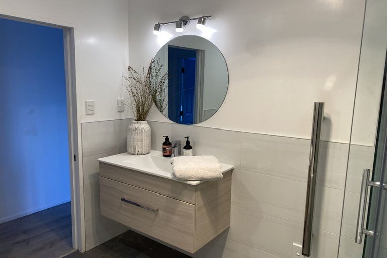 Photo of property in 39 Emlyn Place, Torbay, Auckland, 0630