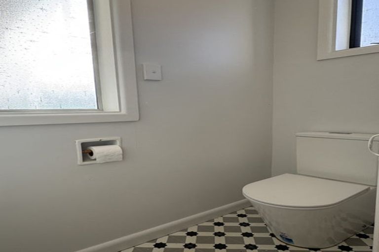 Photo of property in 121 North Avon Road, Richmond, Christchurch, 8013