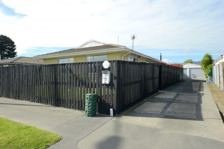Photo of property in 1/102 Hay Street, Bromley, Christchurch, 8062