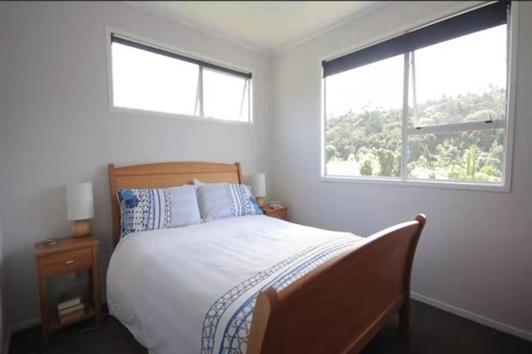 Photo of property in 103 Lynn Road, Bayview, Auckland, 0629