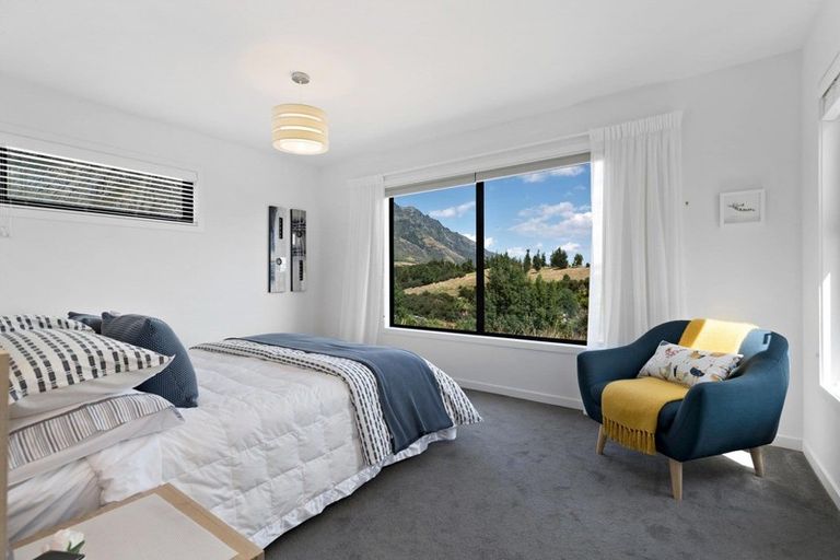 Photo of property in 28 Mckellar Drive, Jacks Point, Queenstown, 9371