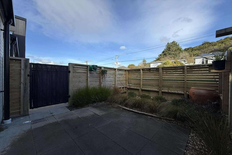 Photo of property in 2/27 Main Road, Wainuiomata, Lower Hutt, 5014
