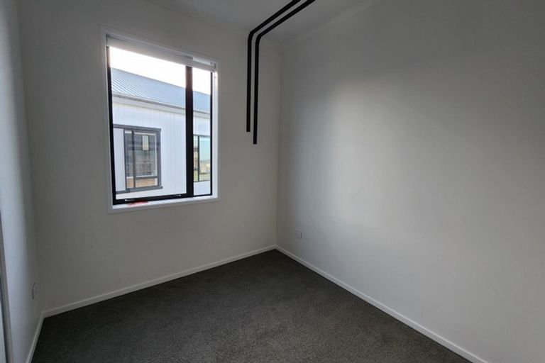 Photo of property in 2/42 Nugget Avenue, Hobsonville, Auckland, 0616