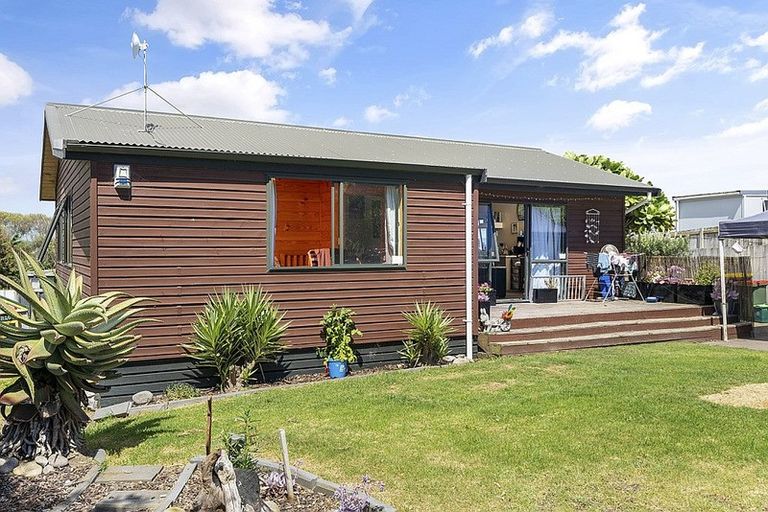 Photo of property in 430 Pukehina Parade, Pukehina, Te Puke, 3189