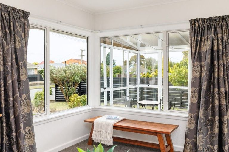 Photo of property in 51 Greendale Avenue, Avonhead, Christchurch, 8042