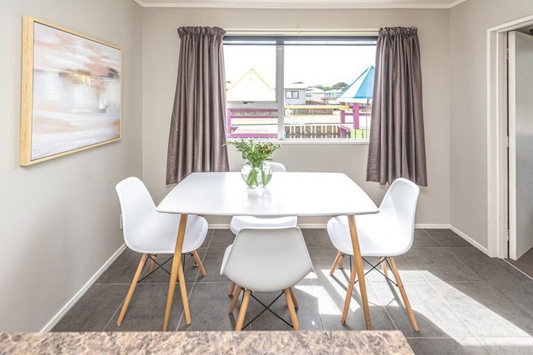 Photo of property in 4a Tainui Street, Castlecliff, Whanganui, 4501