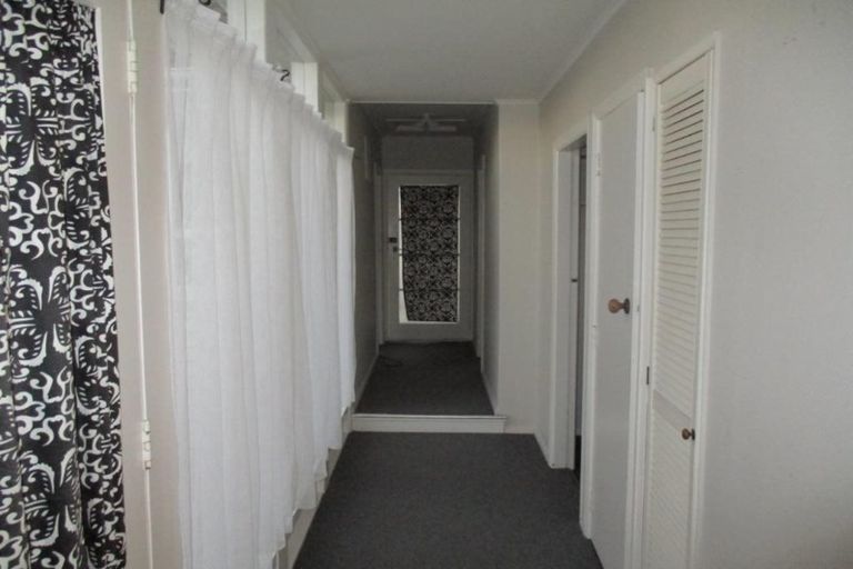 Photo of property in 18a Miranda Street, Cannons Creek, Porirua, 5024