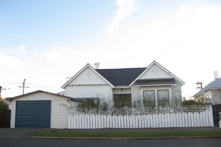 Photo of property in 46 Queens Drive, Saint Kilda, Dunedin, 9012