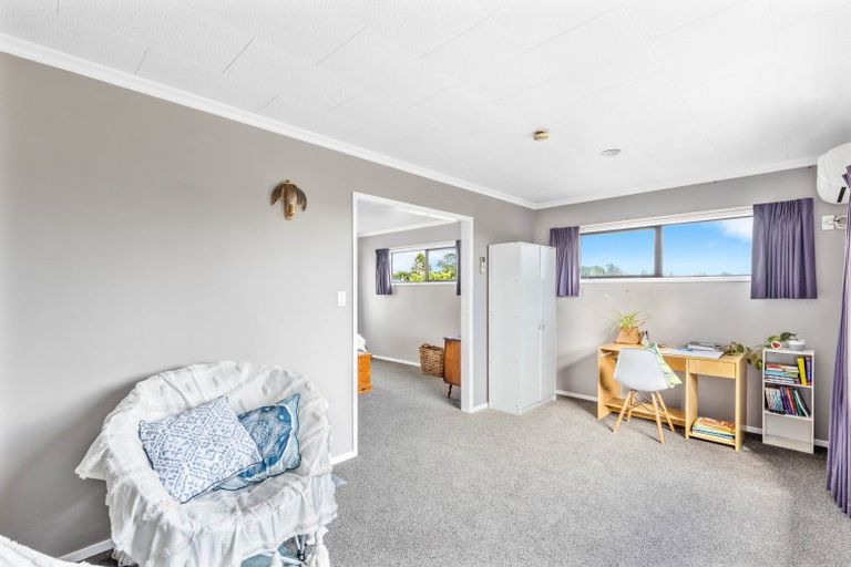 Photo of property in 68 Brois Street, Frankleigh Park, New Plymouth, 4310