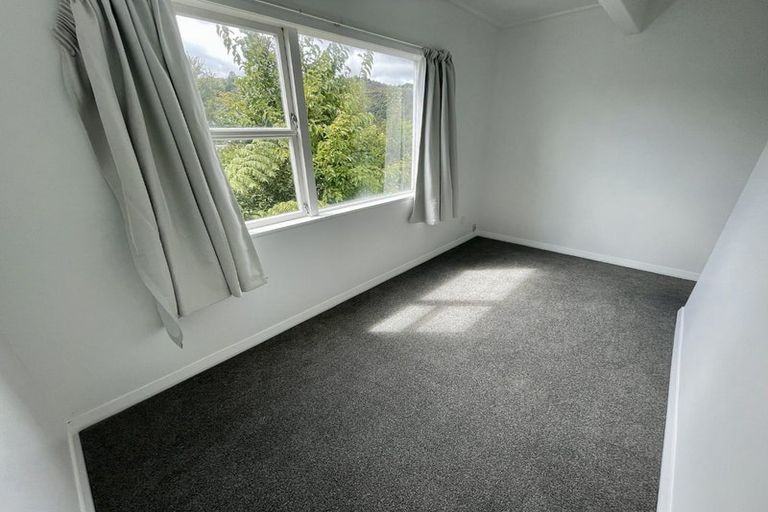 Photo of property in 15 Holborn Drive, Stokes Valley, Lower Hutt, 5019