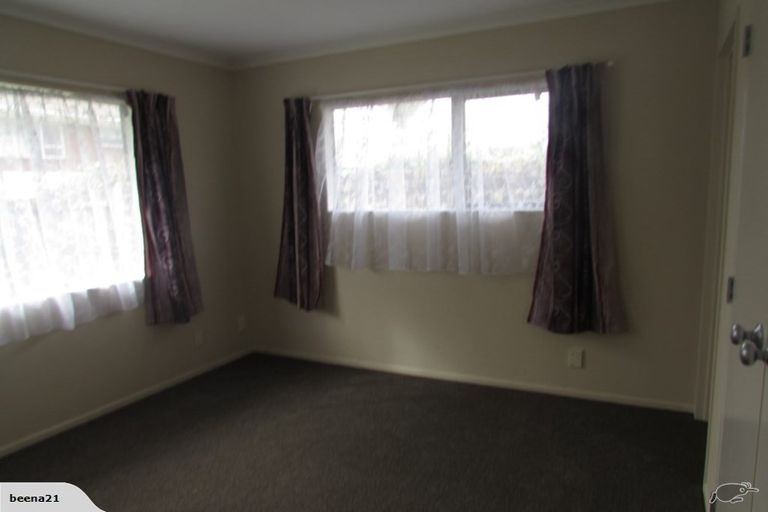 Photo of property in 2 Wheaton Place, Glen Eden, Auckland, 0602
