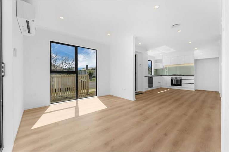 Photo of property in 8 Gardiner Grove, Mangere East, Auckland, 2024
