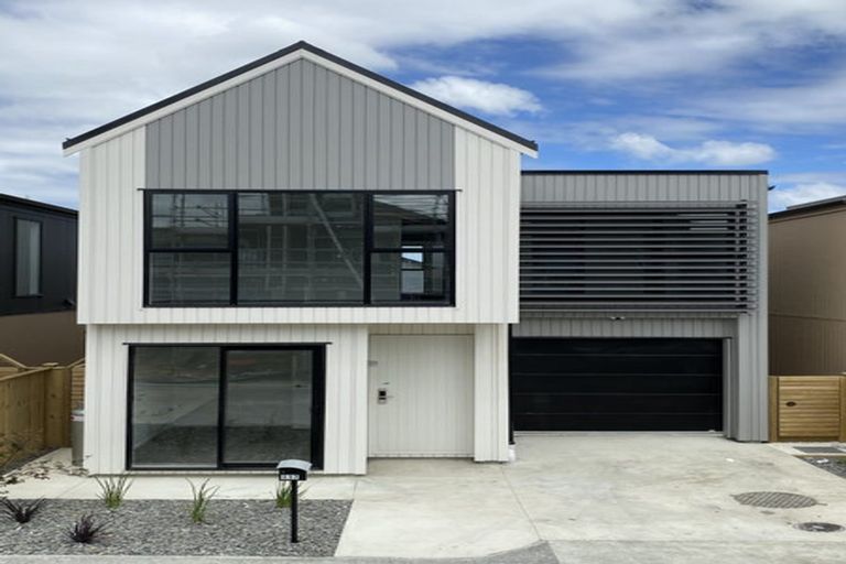Photo of property in 117 Waekahu Road, Westgate, Auckland, 0814