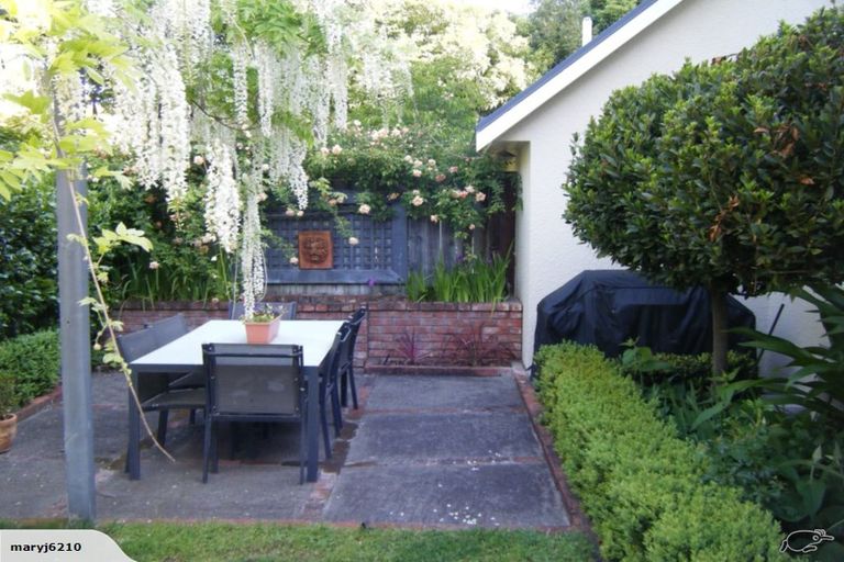 Photo of property in 6 Reynolds Road, Havelock North, 4130