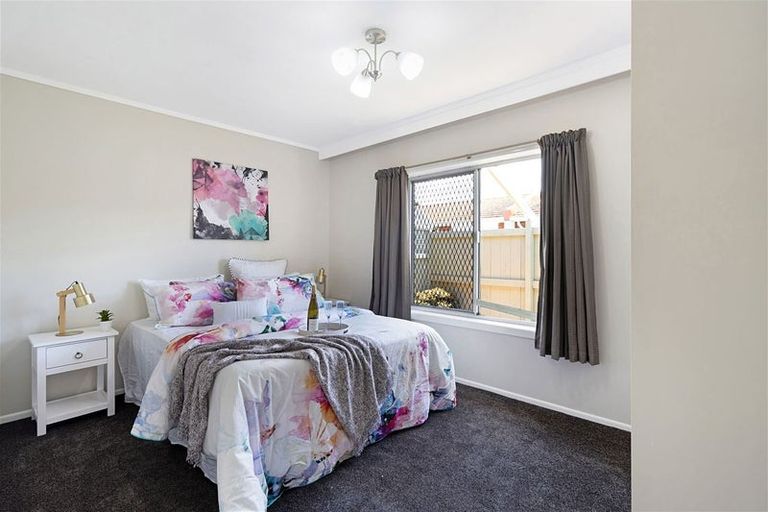 Photo of property in 5/94 Portage Road, New Lynn, Auckland, 0600