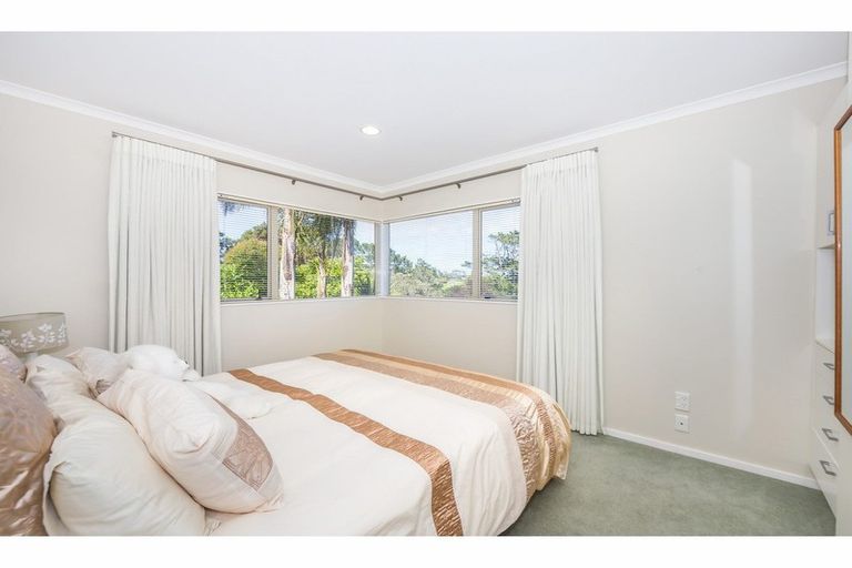 Photo of property in 32 Blue Heron Rise, Stanmore Bay, Whangaparaoa, 0932