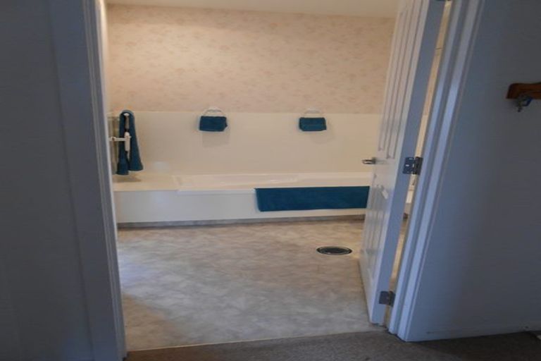 Photo of property in 120 Tirohanga Drive, Whangamata, 3620