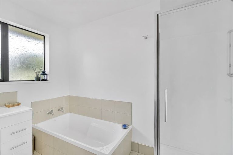 Photo of property in 15 Tyndale Place, Ilam, Christchurch, 8041