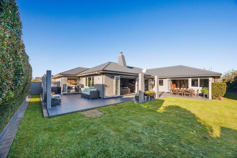 Photo of property in 12 Liberty Grove, Kelvin Grove, Palmerston North, 4414