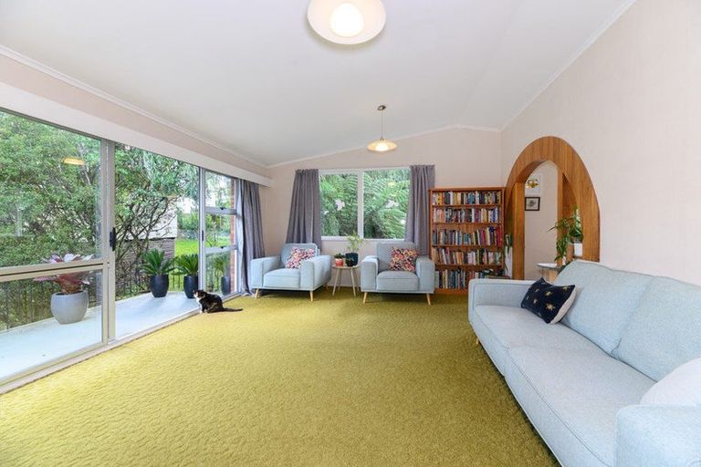 Photo of property in 19 Kereru Street, Henderson, Auckland, 0612