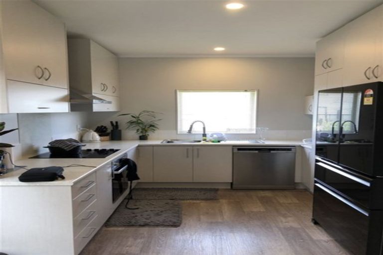 Photo of property in 22 Taiaapure Street, Weymouth, Auckland, 2103