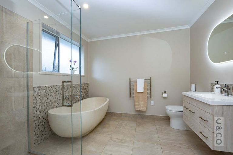 Photo of property in 43e Terry Smyth Drive, Kumeu, 0892