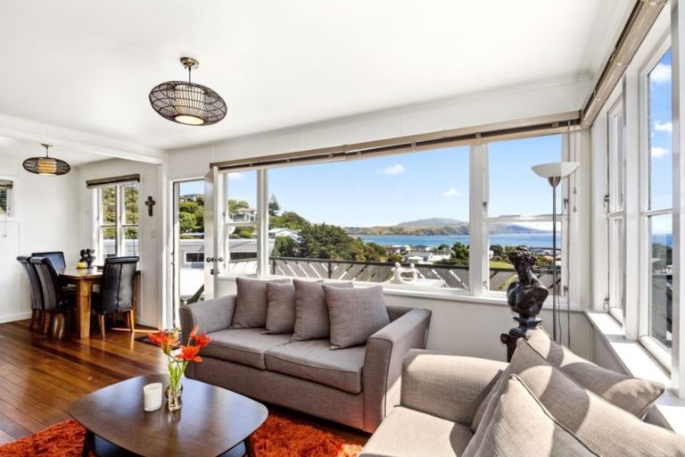 Photo of property in 32 Cluny Road, Plimmerton, Porirua, 5026
