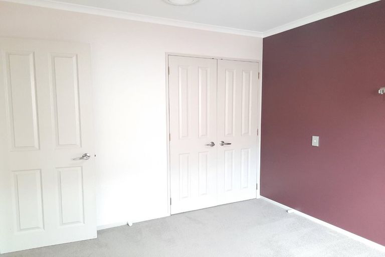 Photo of property in 4 Middlefield Drive, East Tamaki Heights, Auckland, 2016