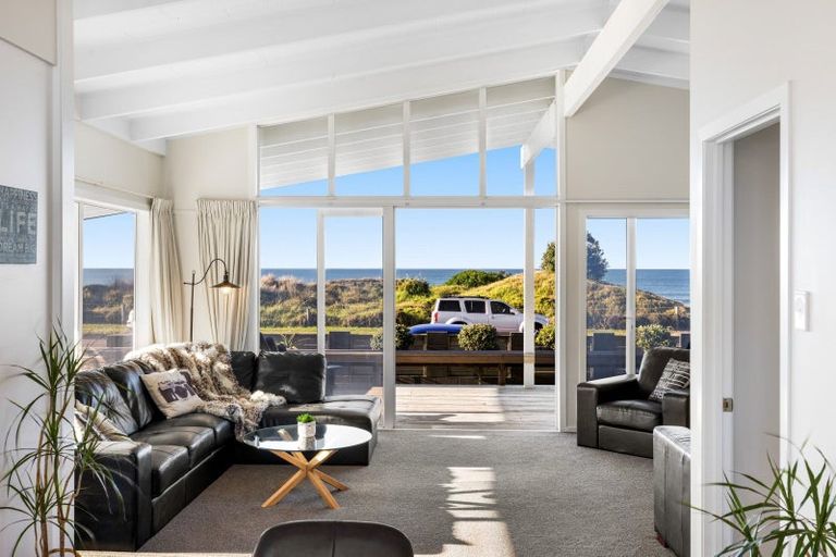 Photo of property in 185 Marine Parade, Mount Maunganui, 3116