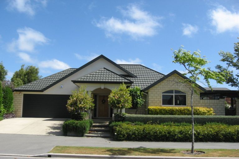 Photo of property in 3 Chesterfield Mews, Russley, Christchurch, 8042