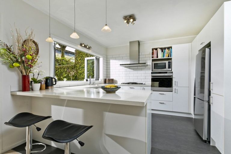 Photo of property in 4/44 Stanley Point Road, Stanley Point, Auckland, 0624