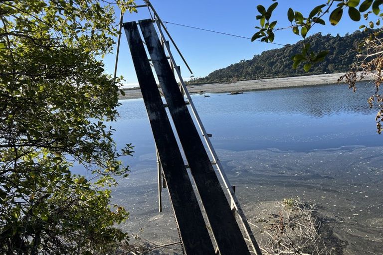 Photo of property in 36 Wanganui Flat Road, Harihari, 7884