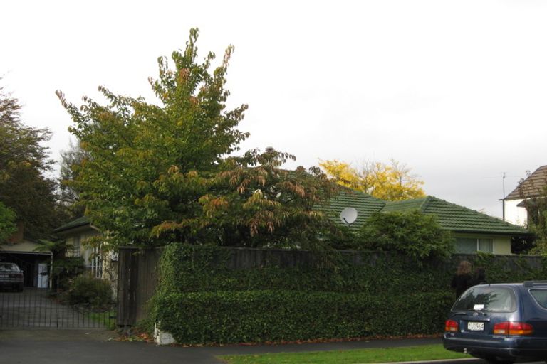 Photo of property in 64 Clyde Road, Ilam, Christchurch, 8041