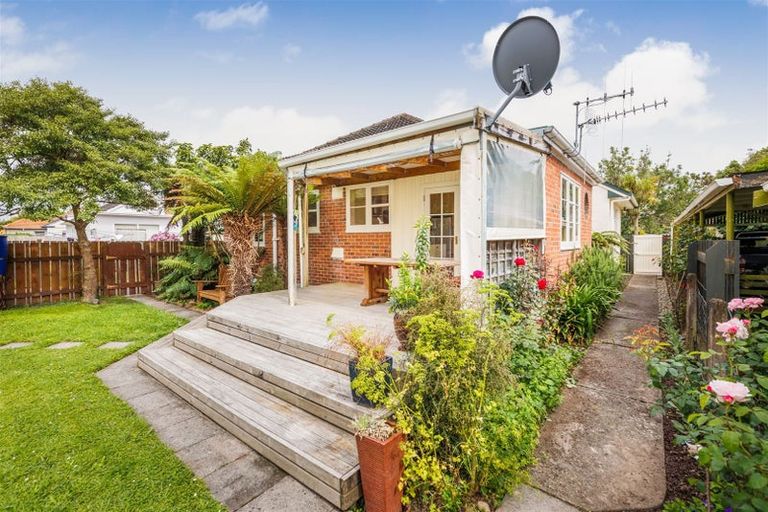 Photo of property in 55 Savage Crescent, West End, Palmerston North, 4412
