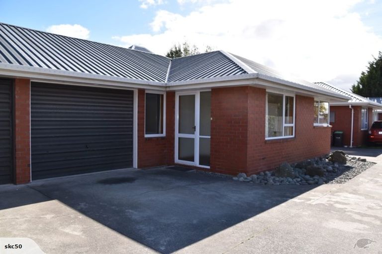 Photo of property in 2/18 Burdale Street, Riccarton, Christchurch, 8011