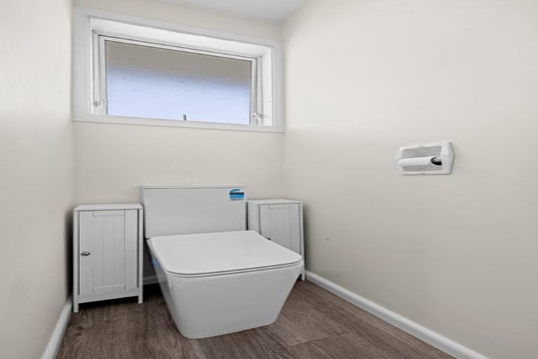 Photo of property in 15 Waratah Street, Avondale, Christchurch, 8061