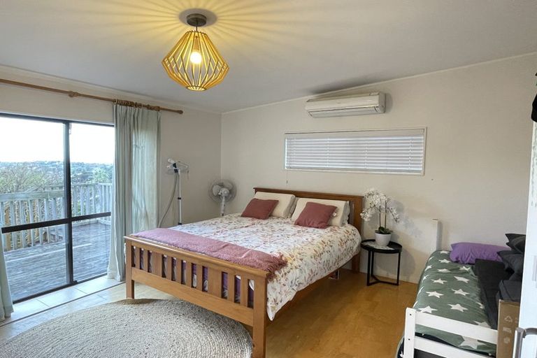 Photo of property in 947 East Coast Road, Torbay, Auckland, 0630