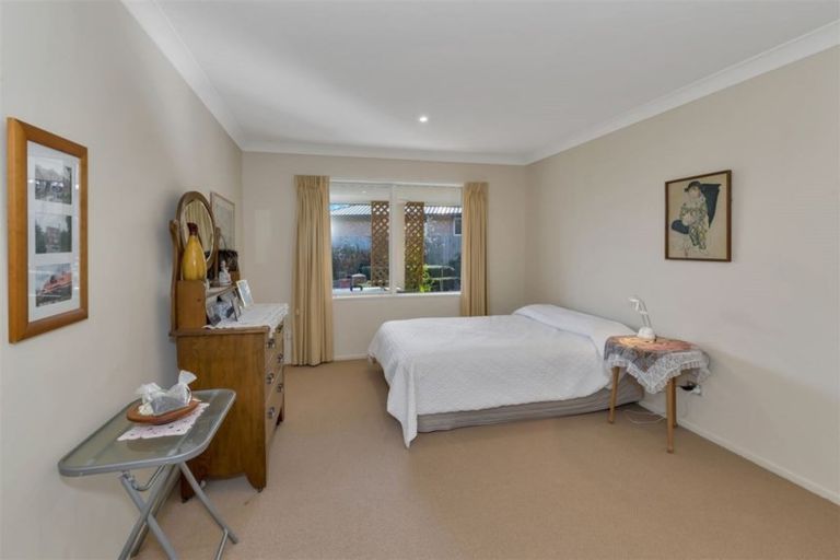 Photo of property in 16 Clifford Place, Amberley, 7410