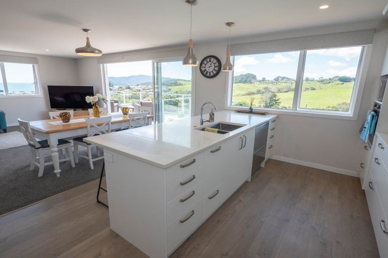 Photo of property in 21 Christine Drive, Coopers Beach, 0420