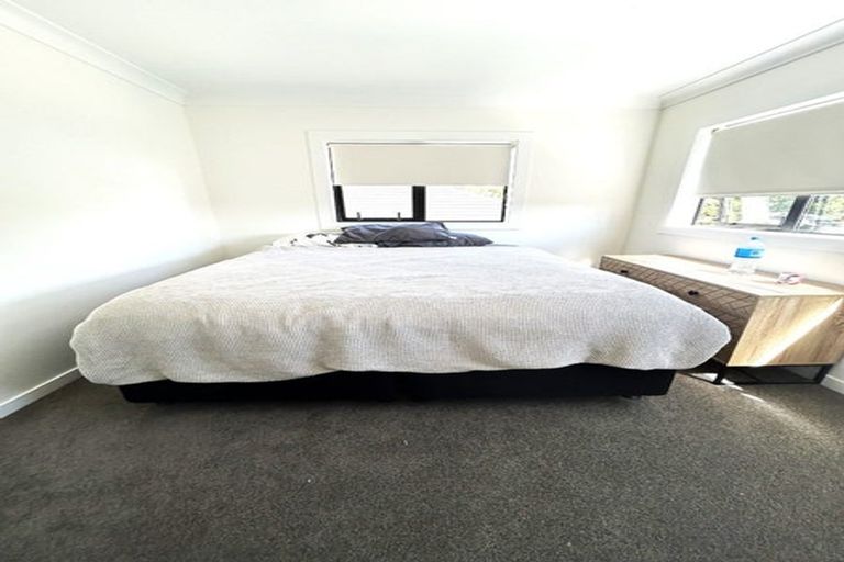 Photo of property in 40d Kervil Avenue, Te Atatu Peninsula, Auckland, 0610