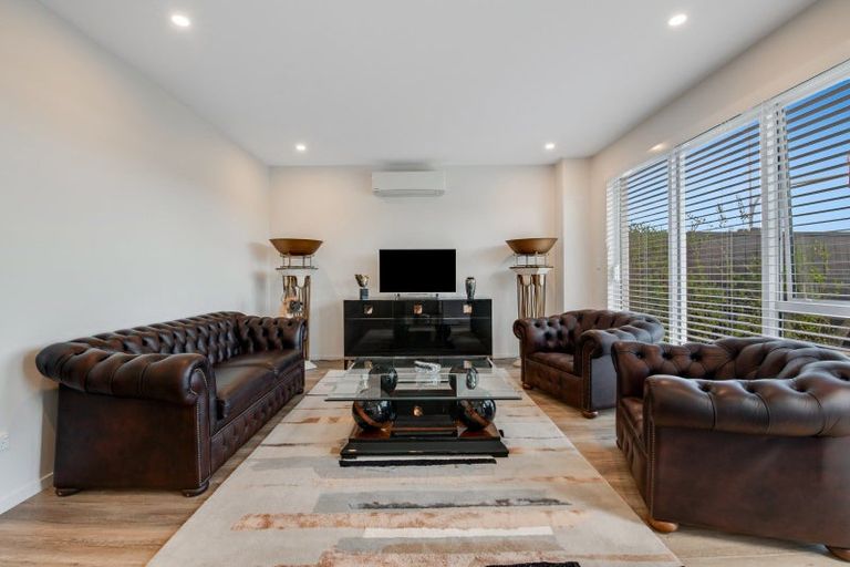 Photo of property in 169 Millwater Parkway, Silverdale, 0932