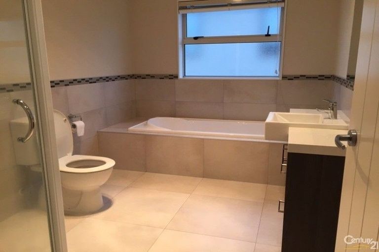 Photo of property in 22 Darion Drive, Flat Bush, Auckland, 2019