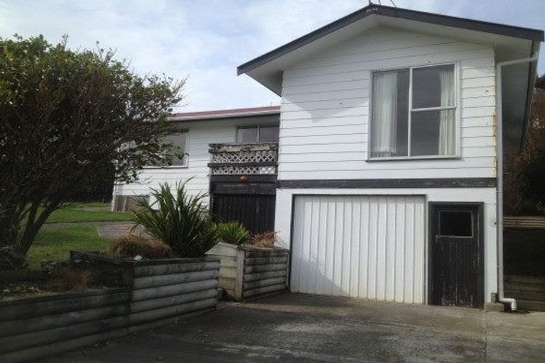 Photo of property in 14 Frobisher Street, Island Bay, Wellington, 6023