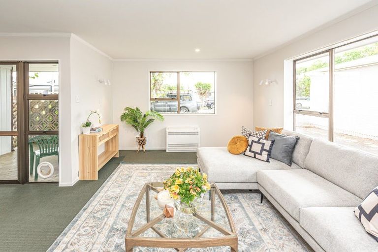 Photo of property in 3/2 Parkes Avenue, Saint Johns Hill, Whanganui, 4501